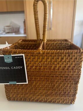Woven Tan/Brown Utensil Caddy with Carry Handle